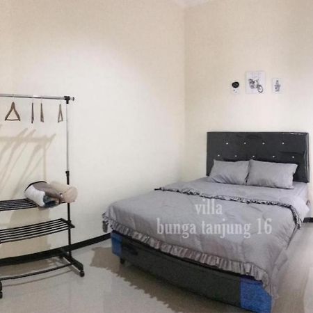 Villa Syariah Bunga Tanjung 16 Batu  Eksteriør billede