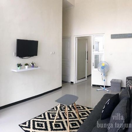 Villa Syariah Bunga Tanjung 16 Batu  Eksteriør billede