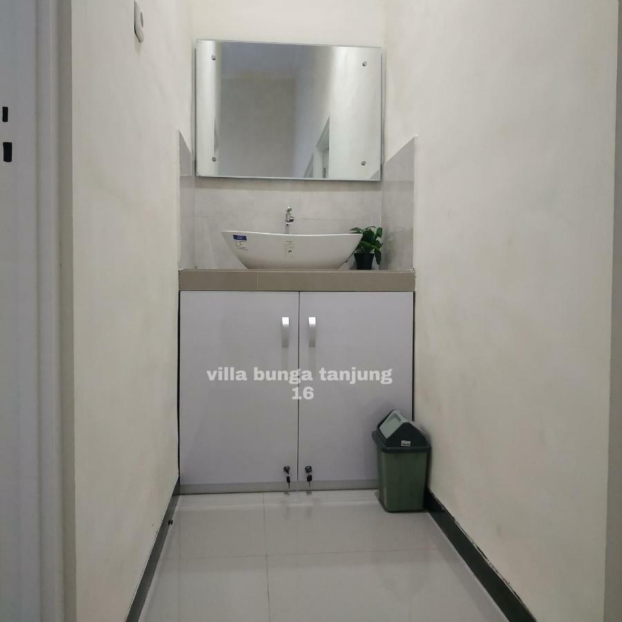 Villa Syariah Bunga Tanjung 16 Batu  Eksteriør billede